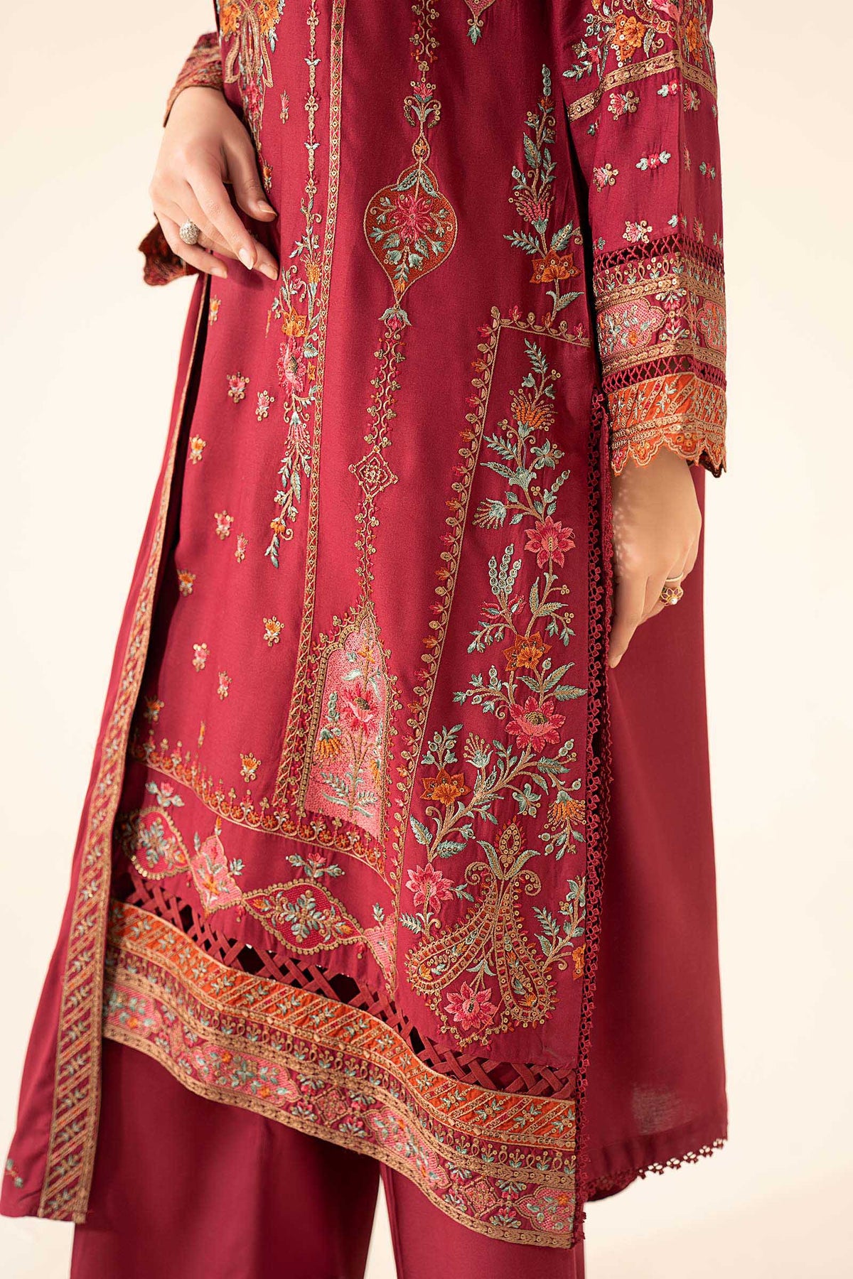 Maria B | Luxury Pret Winter 25 | DW-W25-76-4