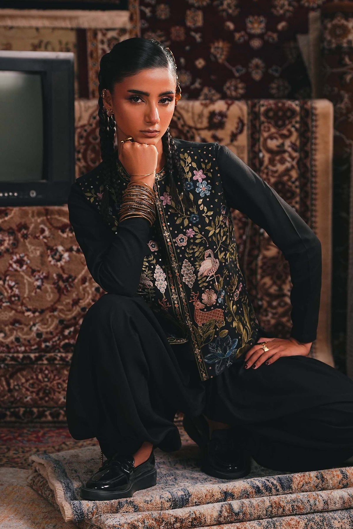 Maria B | Luxury Pret Winter 25 | DW-W25-81-5