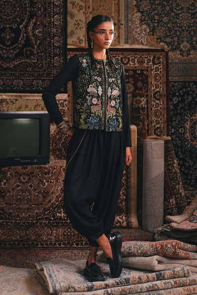 Maria B | Luxury Pret Winter 25 | DW-W25-81