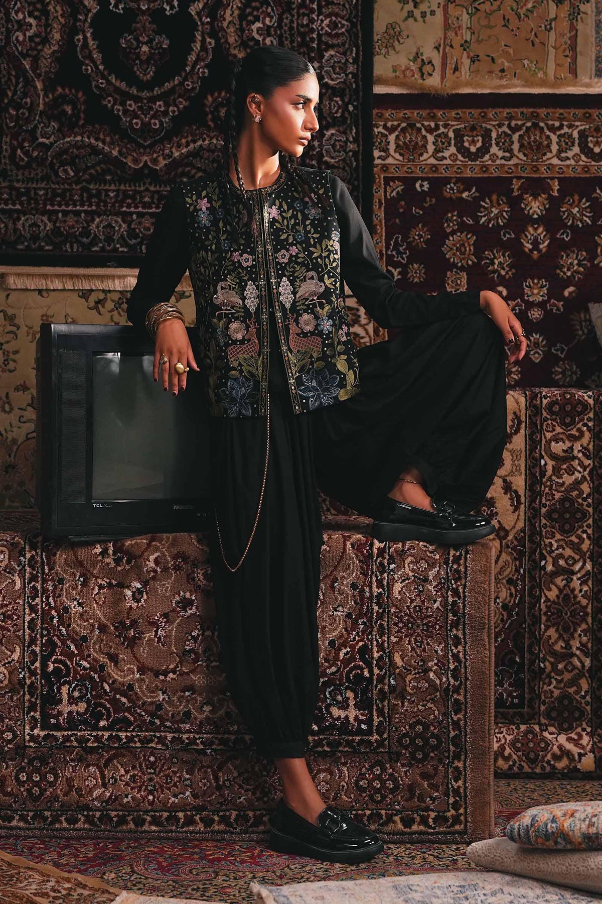 Maria B | Luxury Pret Winter 25 | DW-W25-81-6