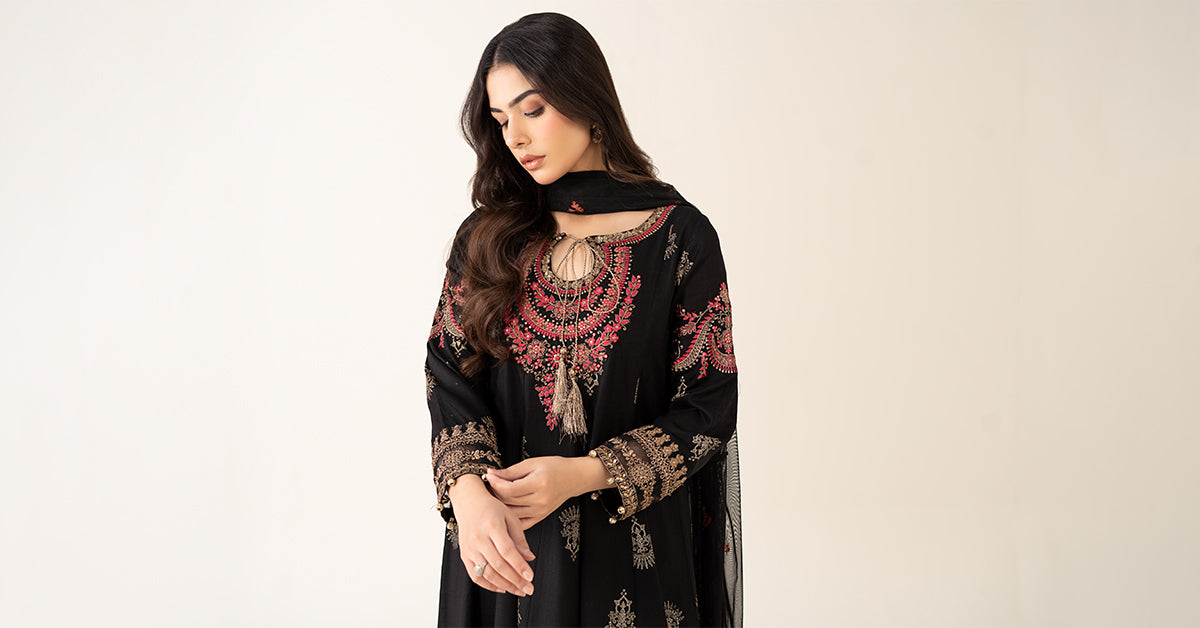 Maria B | Luxury Winter Pret 25 | DW-EF22-13R1-Black, image 7