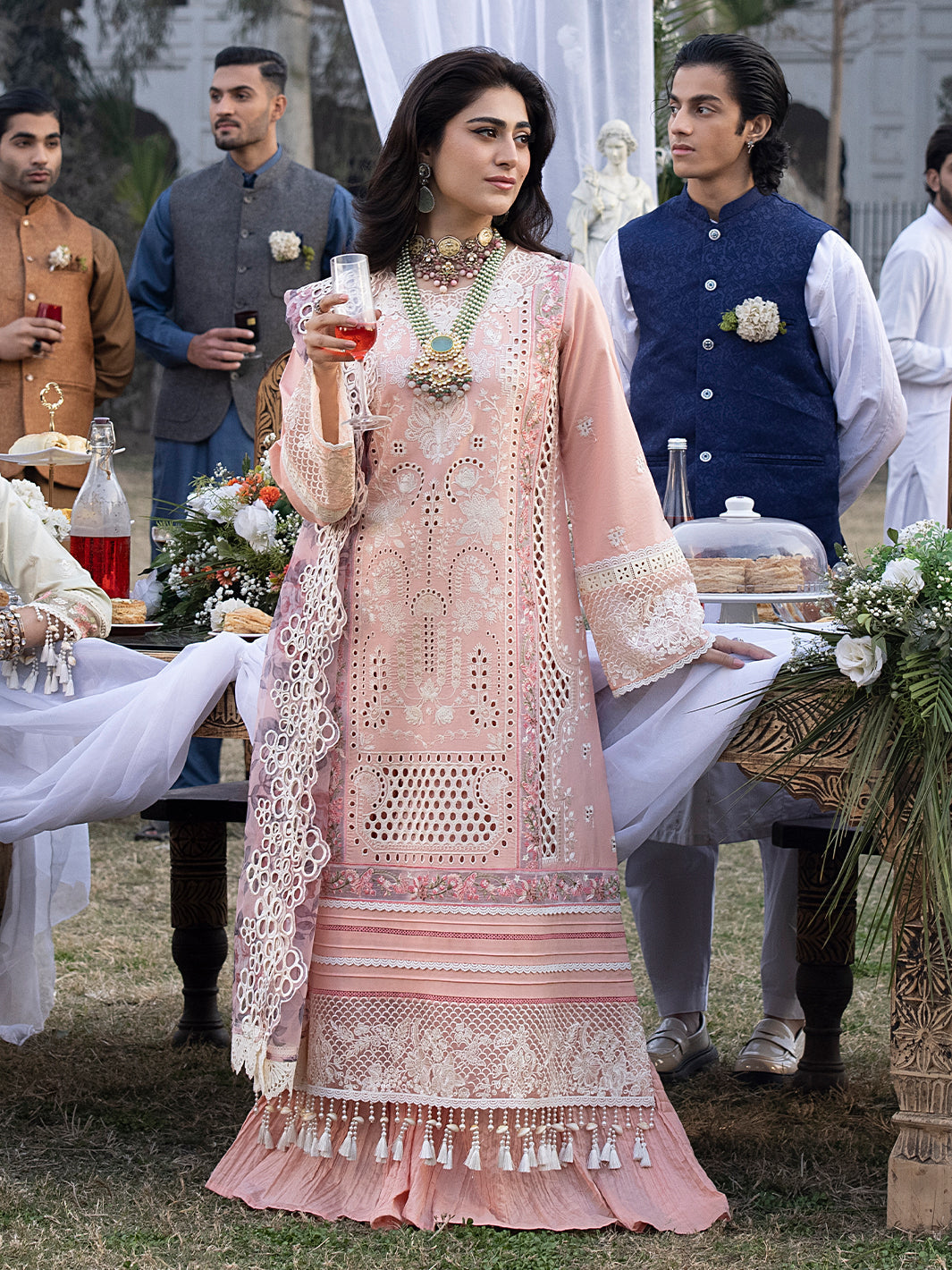 Mahnur | Mahrukh Luxury Lawn 24 | DAISY -  Mahnur Luxury - Original Designer Dress - House of Maryam