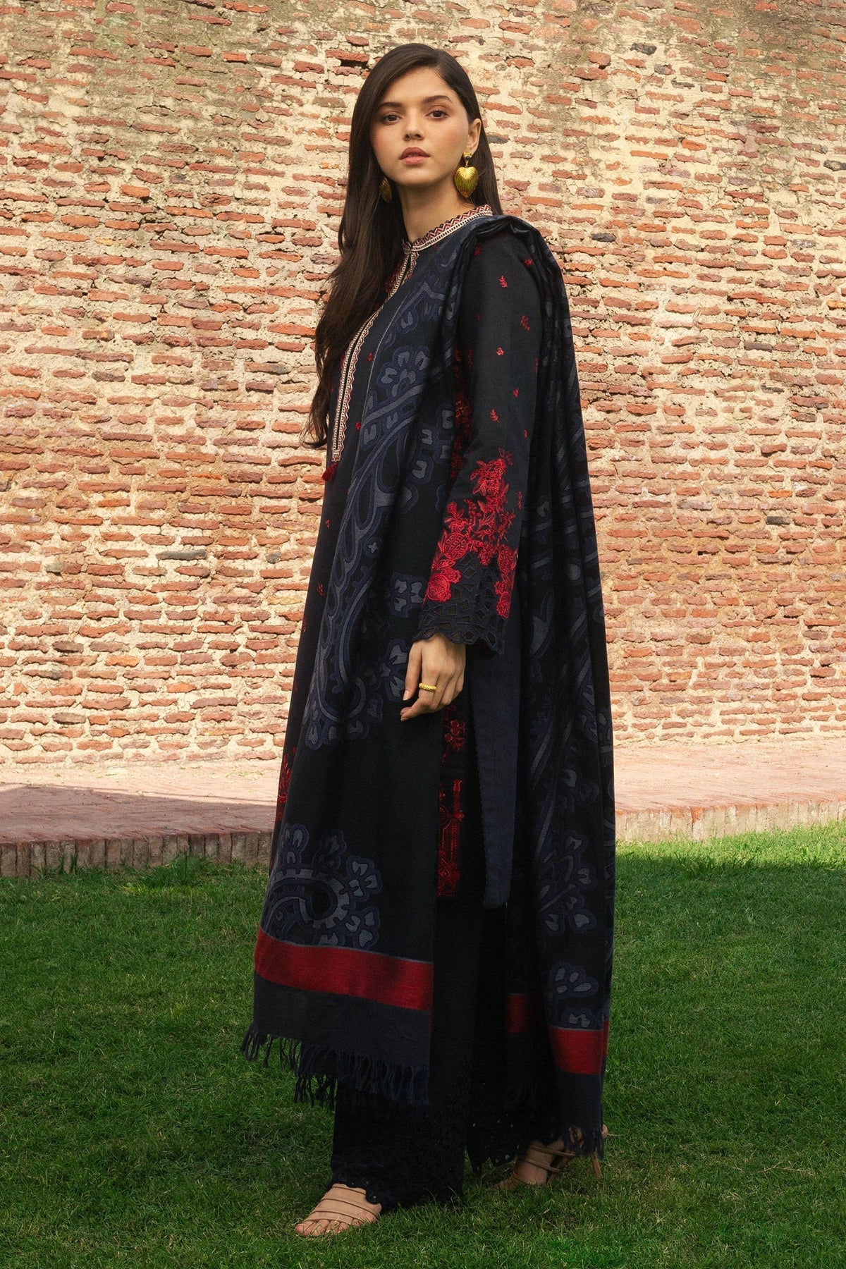 Zara Shahjahan | Winter 24 |  DARYA-D2 -  Zara Shahjahan Ladies Clothes - Original Designer Dress - House of Maryam