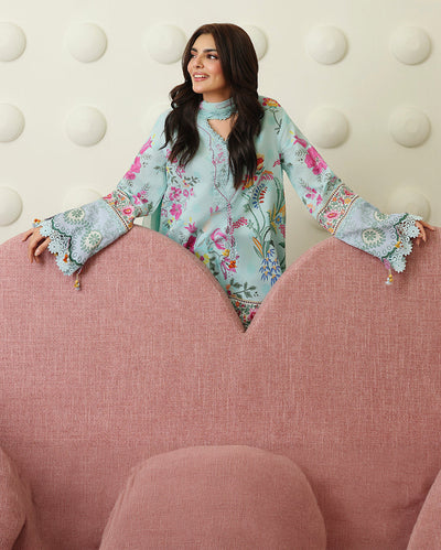 Roheenaz | Petals in Print | Delft Bloom