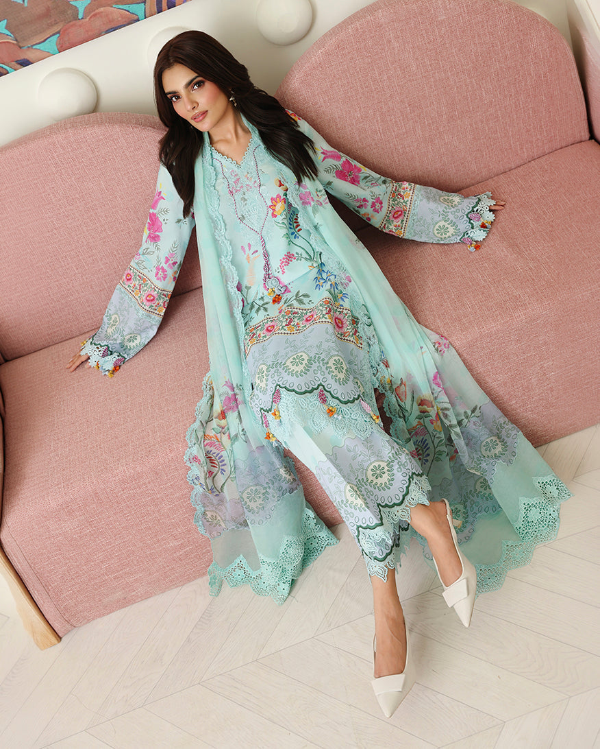 Roheenaz | Petals in Print | Delft Bloom-4