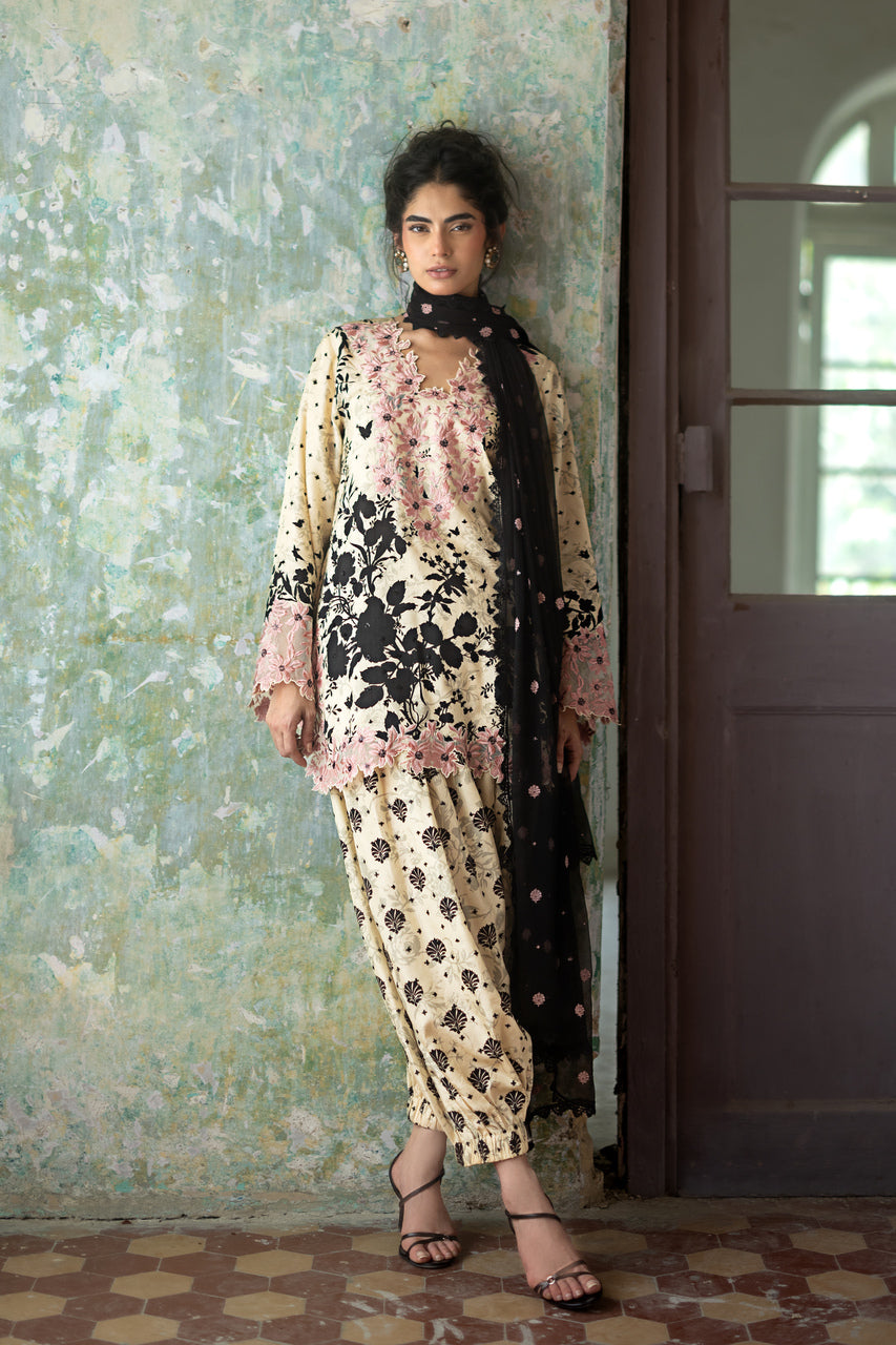 Zainab Chottani | Summer Edition 26 | Dusk Muse, image 5