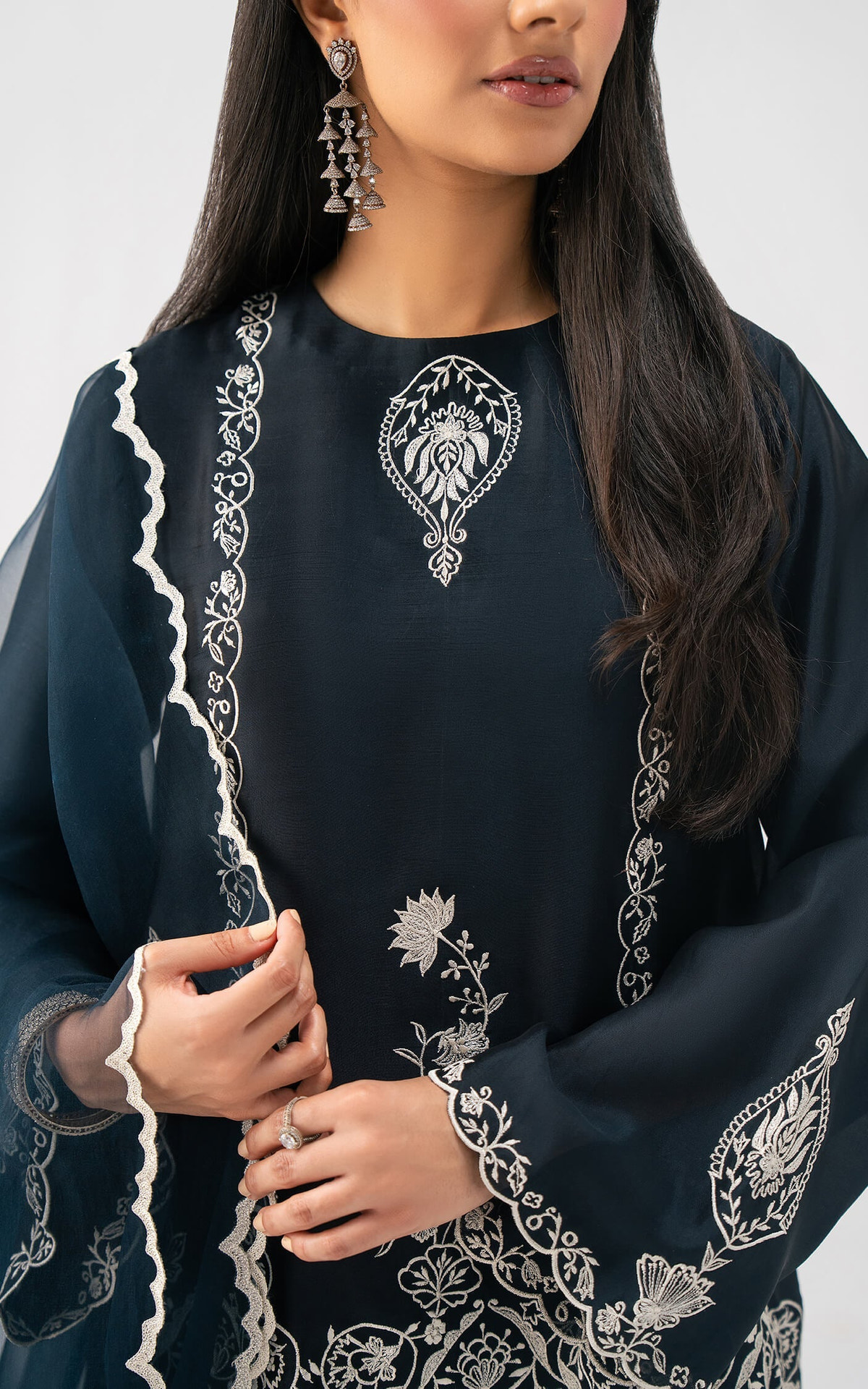 Asifa and Nabeel | Celevara Luxe | Dusky Allure, image 3