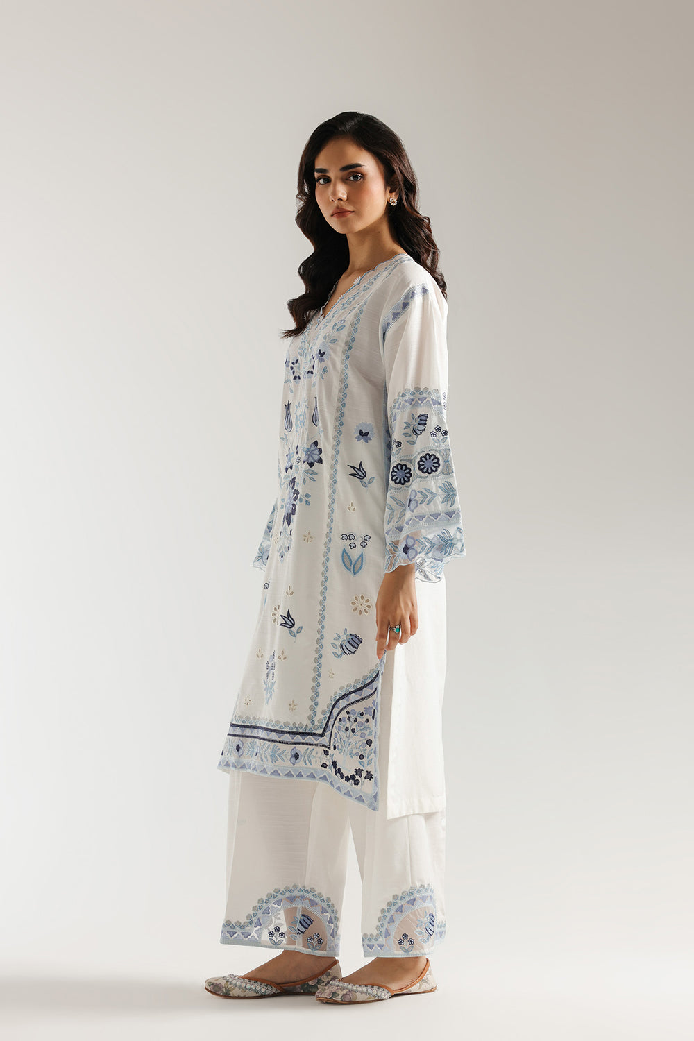 Ethnic | Rozana Collection 25 | Embroidered Dress 17A, image 4
