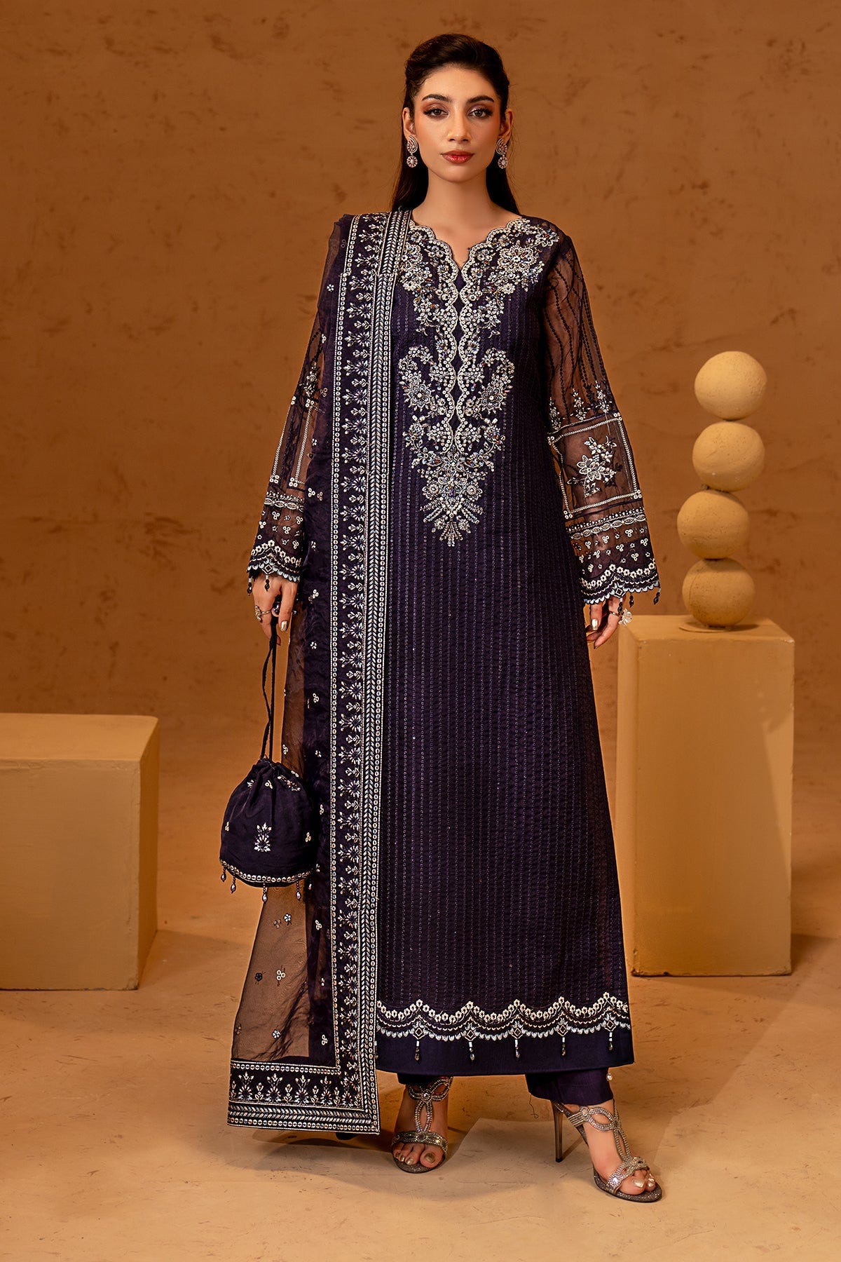 Maryams | Noir Luxury Formals | Sofia
