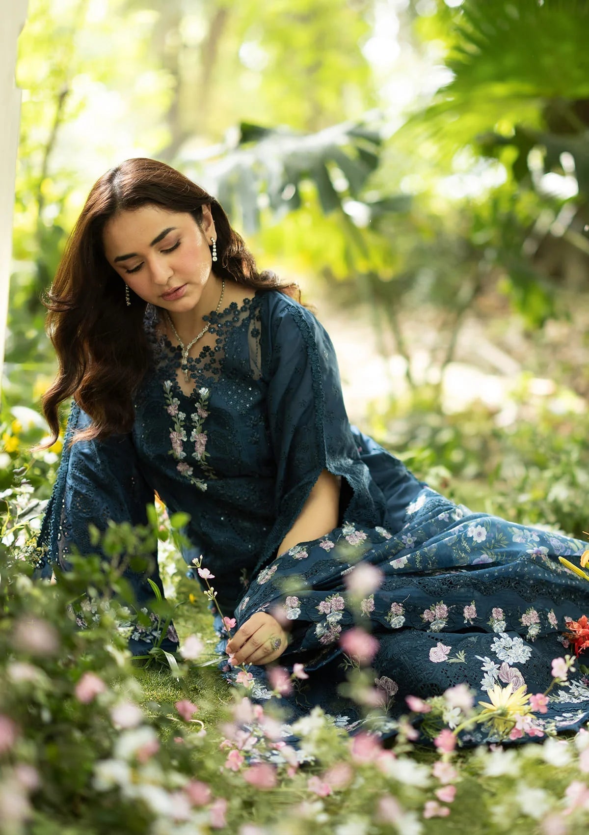 Elaf Premium | Luxury Lawn 26 | ELQ-3B EMERALD FERN, image 3