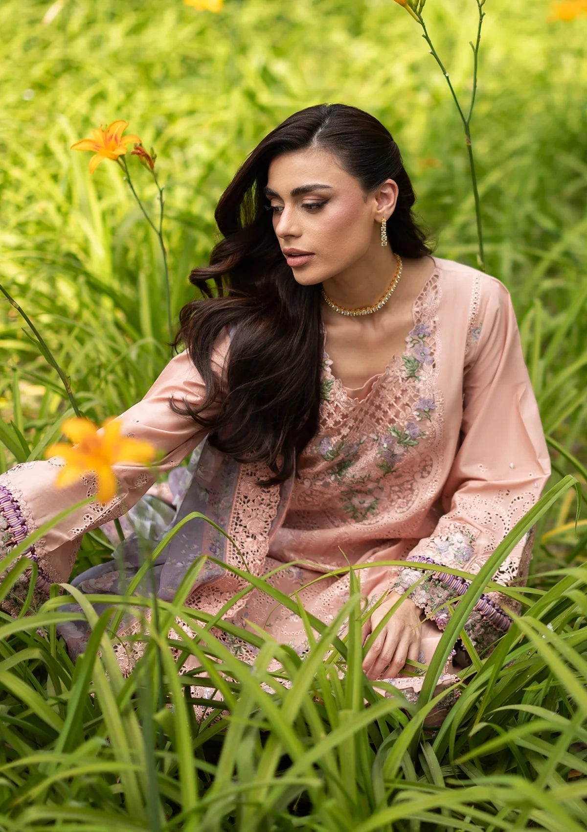 Elaf Premium | Luxury Lawn 26 | ELQ-6A BLUSHING ROSE, image 4