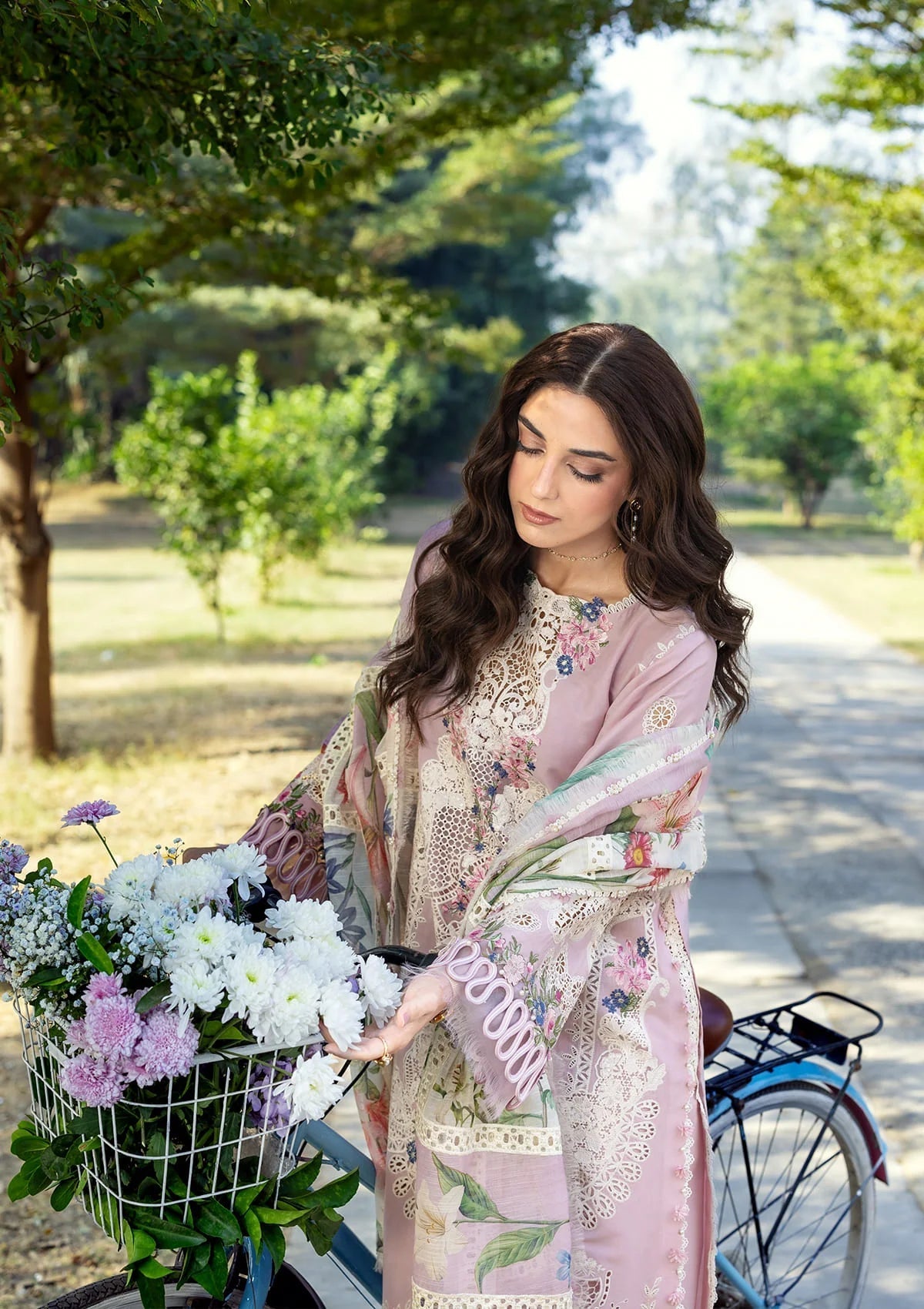 Elaf Premium | Luxury Lawn 26 | ELY-1A MAISON PINK, image 3
