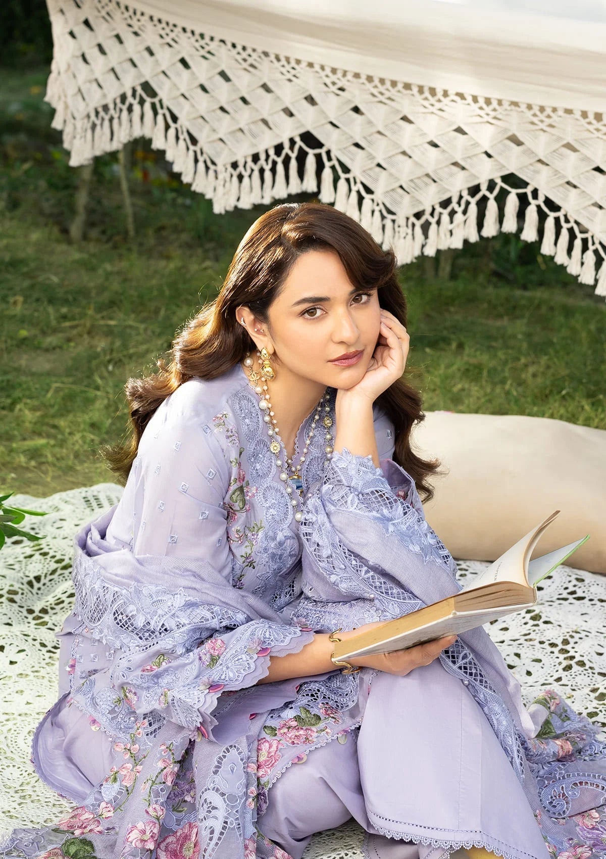 Elaf Premium | Luxury Lawn 26 | ELY-3B PARADISE, image 5