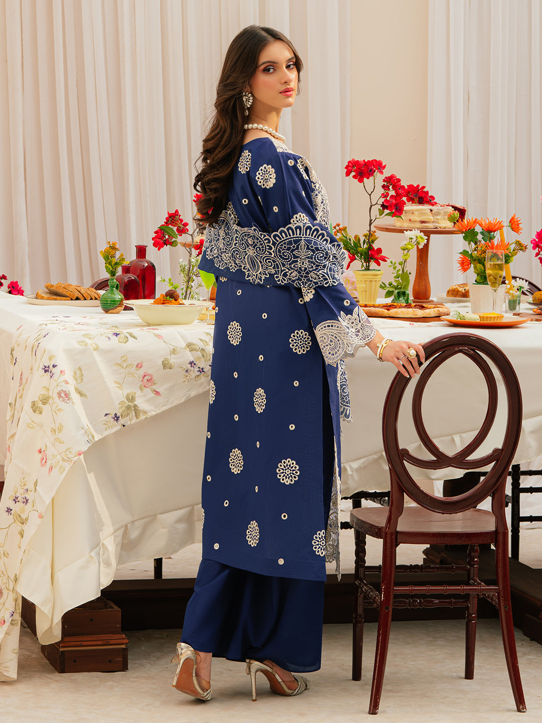 Mahnur | Allenura Luxury Lawn 24 | ELYSIUM -  Mahnur Luxury - Original Designer Dress - House of Maryam