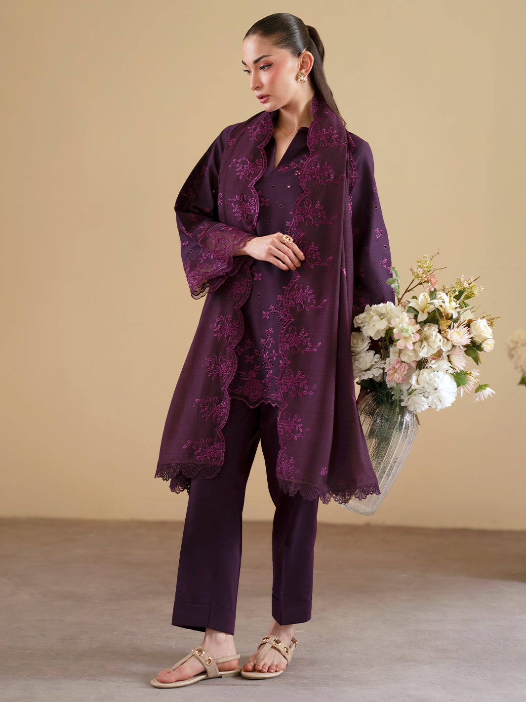 Mahnur | Ember Lawn 26 | EM-001, image 2