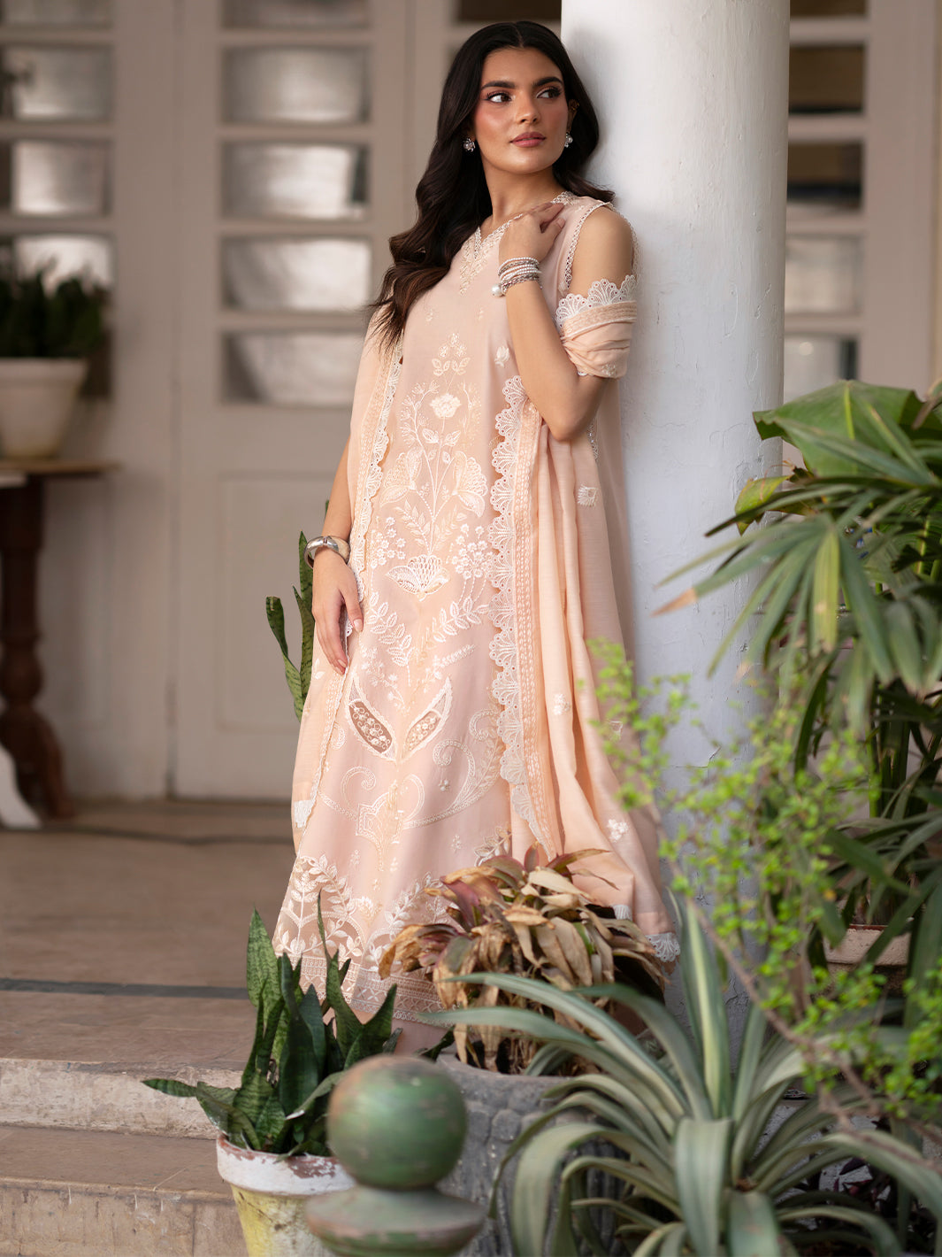 Mahnur | Ember Lawn 26 | EM-002, image 4