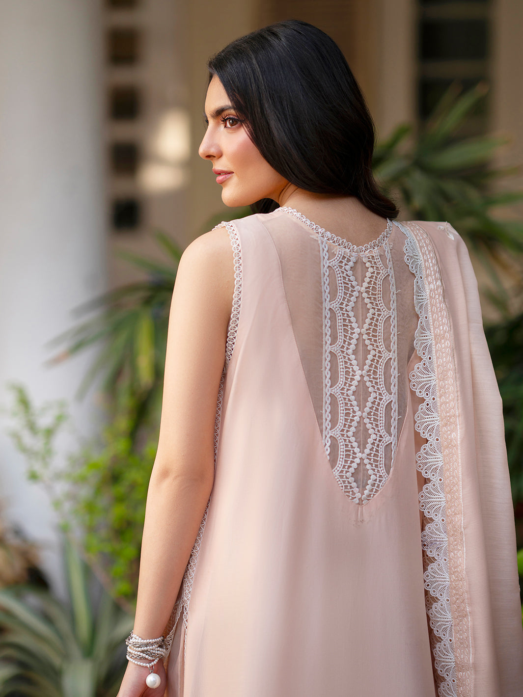Mahnur | Ember Lawn 26 | EM-002, image 5