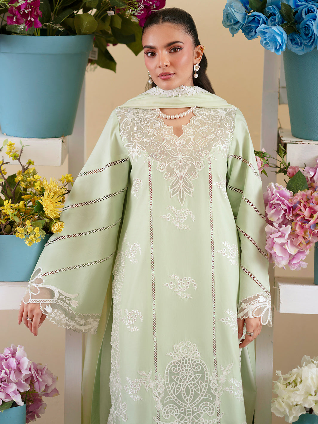 Mahnur | Ember Lawn 26 | EM-004-6