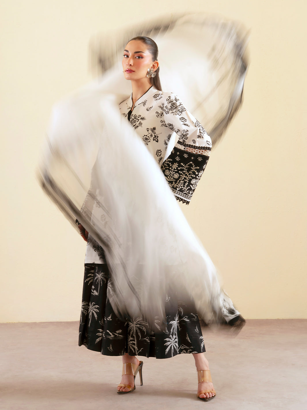 Mahnur | Ember Lawn 26 | EM-005-8