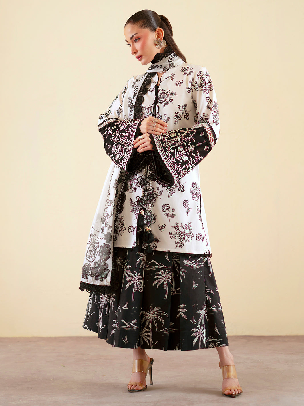 Mahnur | Ember Lawn 26 | EM-005-3