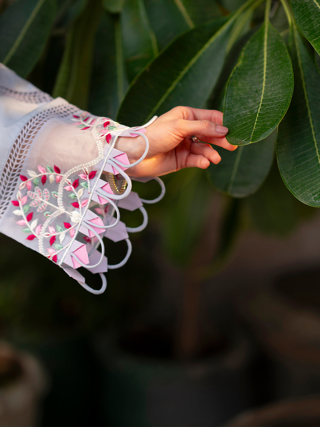 Mahnur | Ember Lawn 26 | EM-008, image 8
