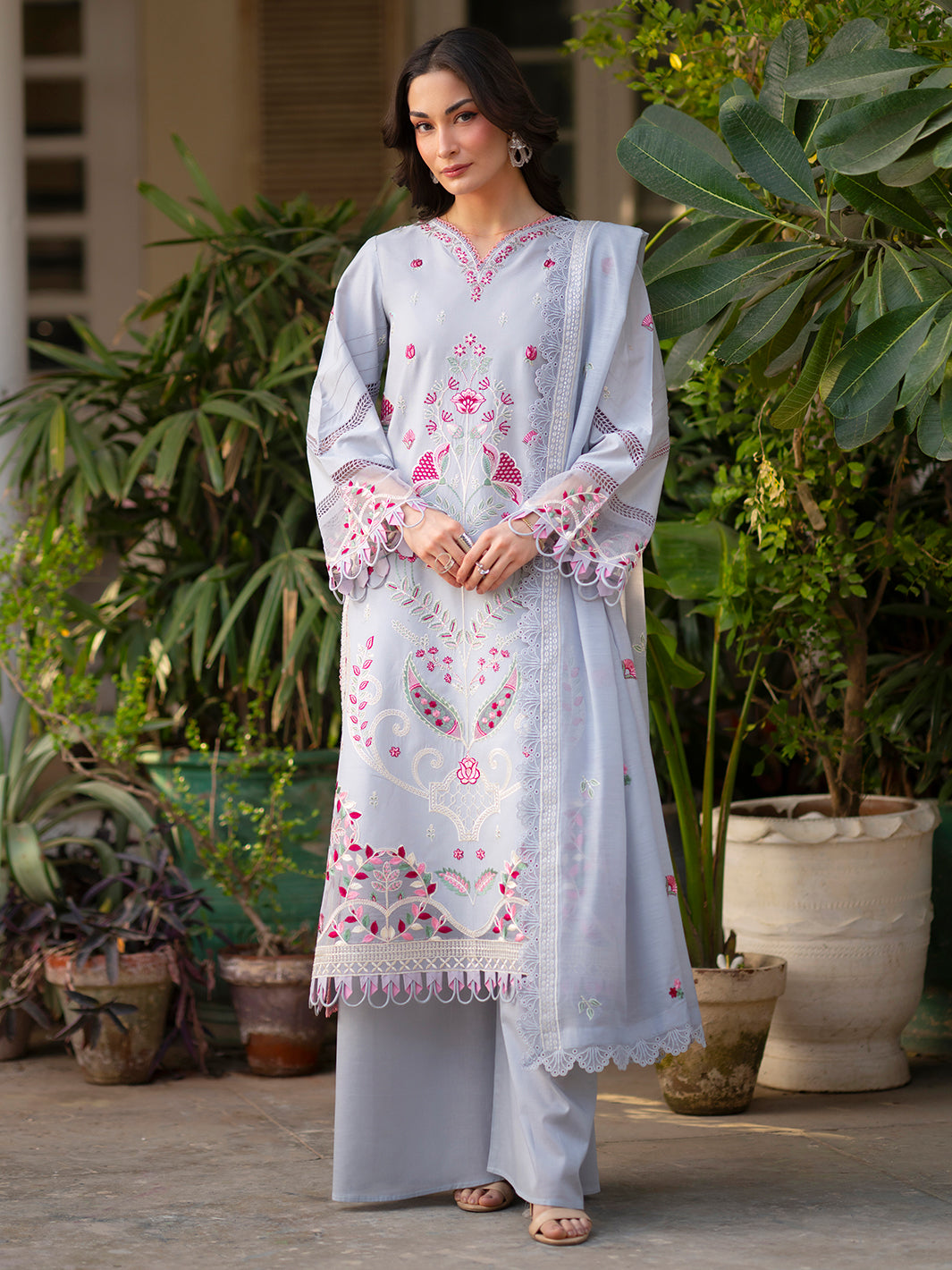 Mahnur | Ember Lawn 26 | EM-008, image 2