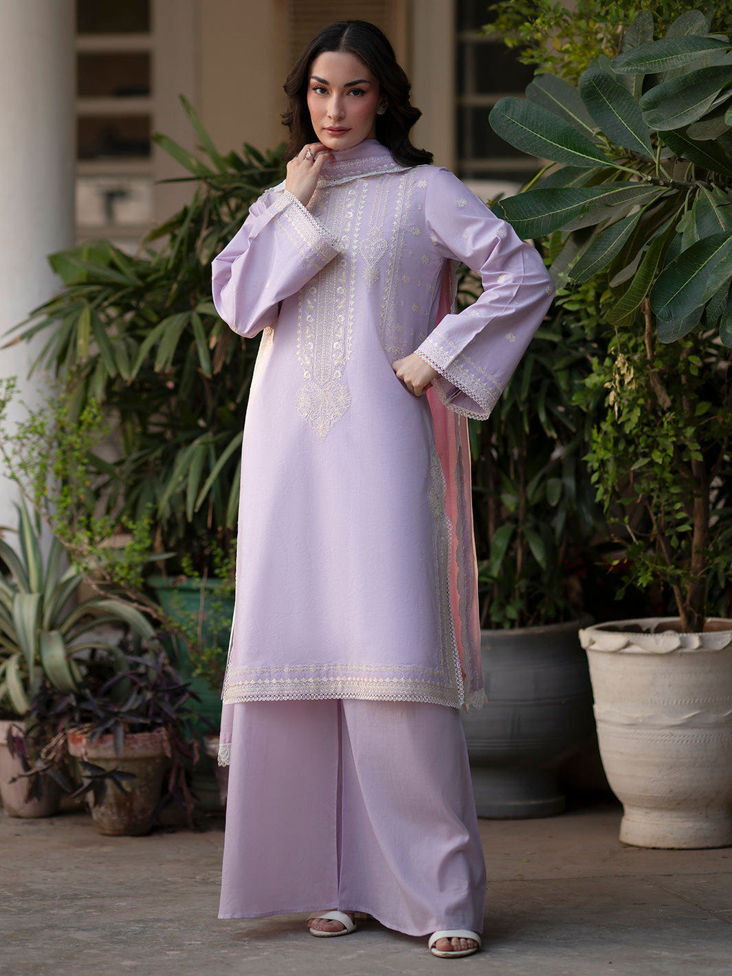 Mahnur | Ember Lawn 26 | EM-009
