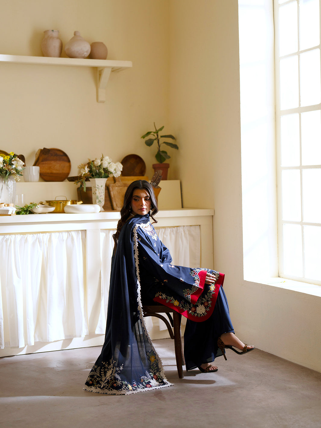 Mahnur | Ember Lawn 26 | EM-010-7