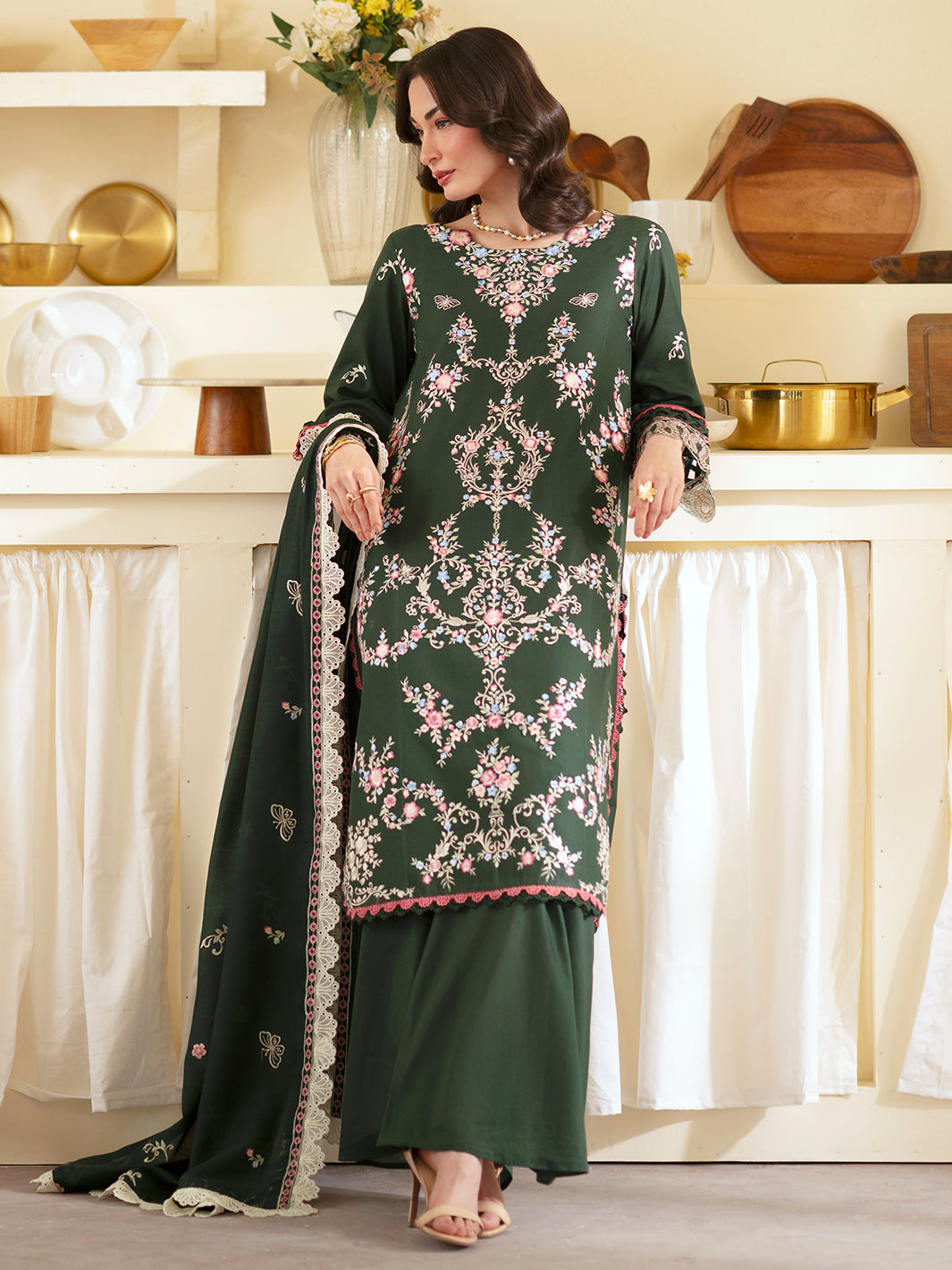 Mahnur | Ember Lawn 26 | EM-011, image 4
