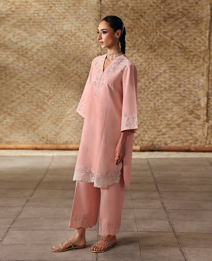 Republic Womenswear | Neoma Essential Basic Pret 26 | Arlisse, image 2