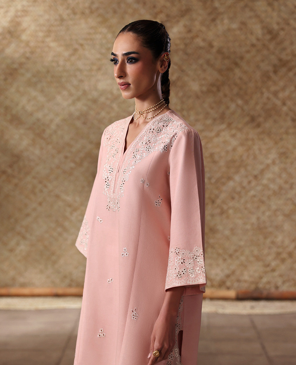 Republic Womenswear | Neoma Essential Basic Pret 26 | Arlisse, image 4