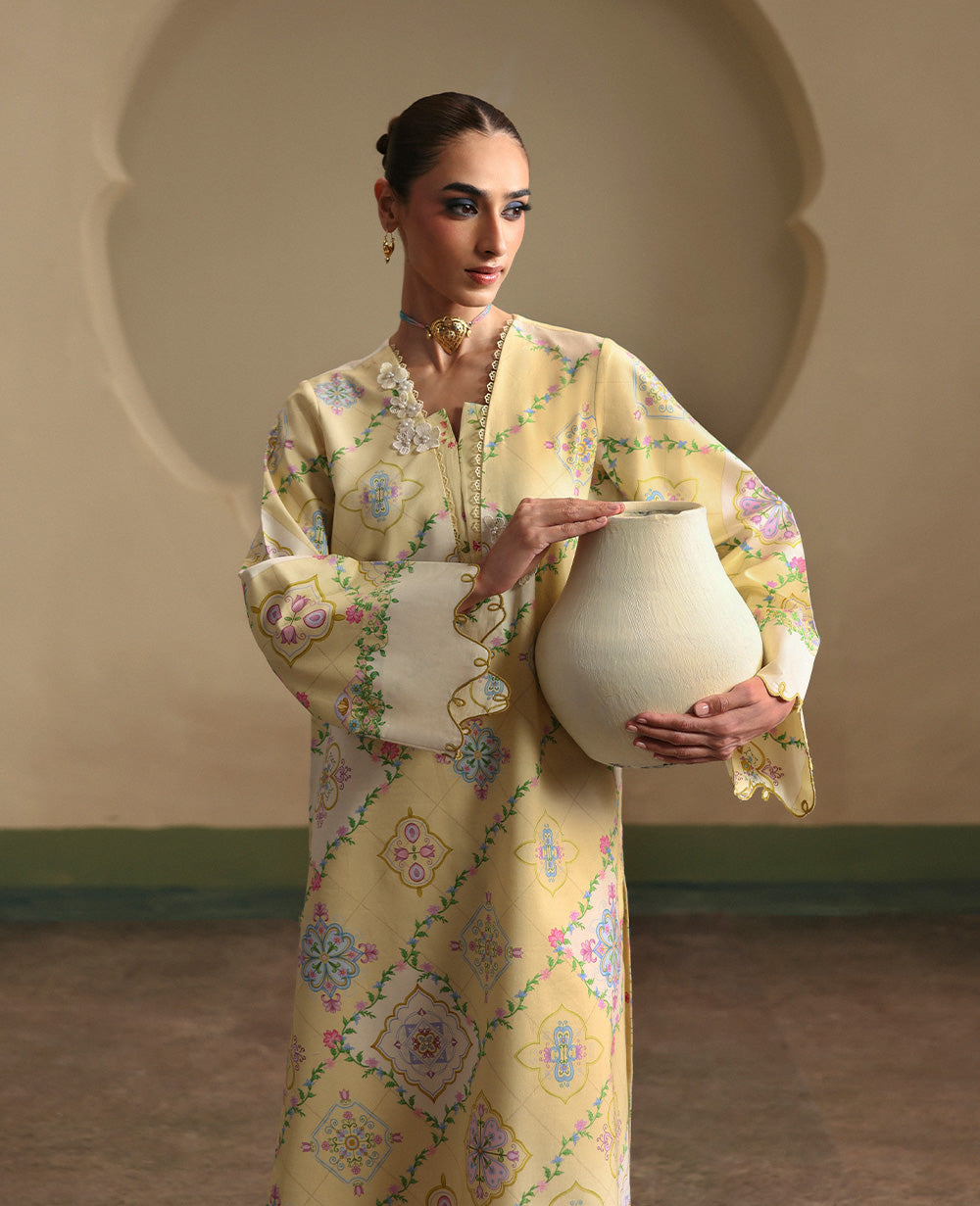 Republic Womenswear | Neoma Essential Basic Pret 26 |Lirenne, image 3