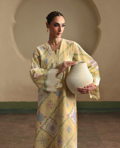 Republic Womenswear | Neoma Essential Basic Pret 26 |Lirenne
