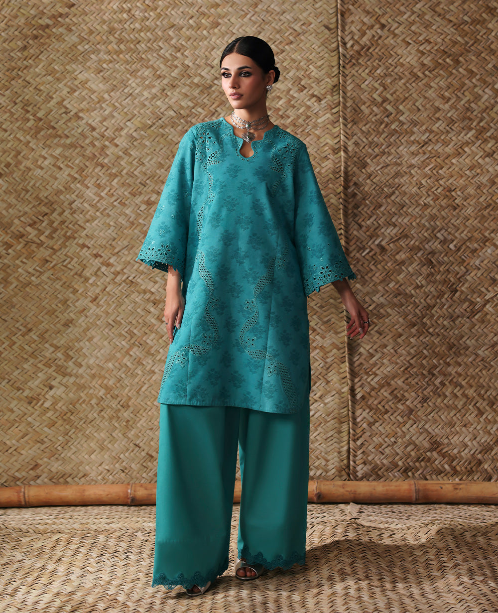 Republic Womenswear | Neoma Essential Basic Pret 26 |Alira, image 2