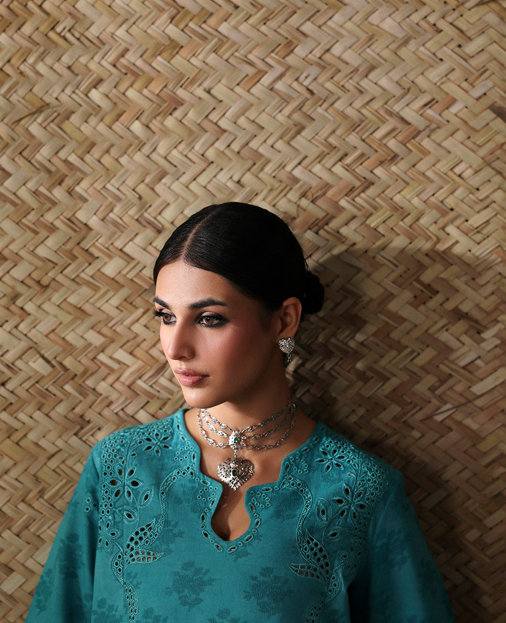 Republic Womenswear | Neoma Essential Basic Pret 26 |Alira, image 6