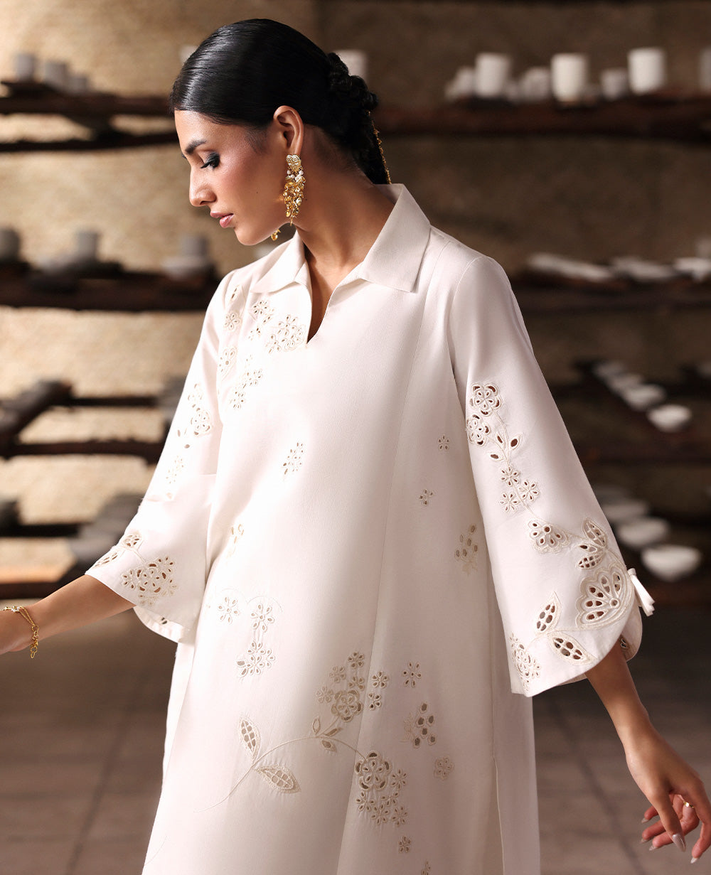 Republic Womenswear | Neoma Essential Basic Pret 26 |Amara, image 6