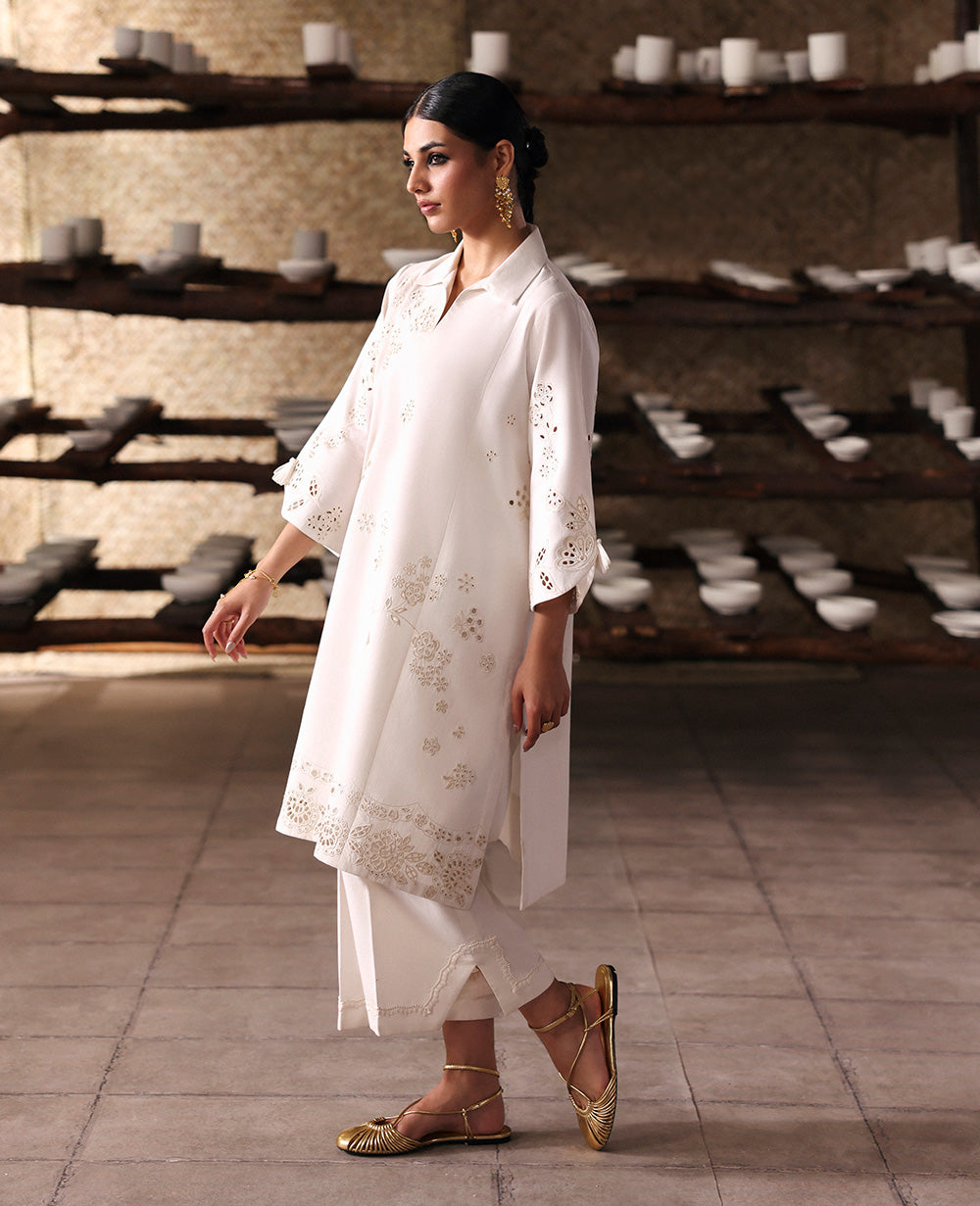 Republic Womenswear | Neoma Essential Basic Pret 26 |Amara, image 2