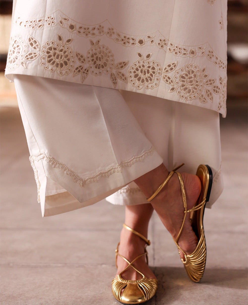 Republic Womenswear | Neoma Essential Basic Pret 26 |Amara, image 5