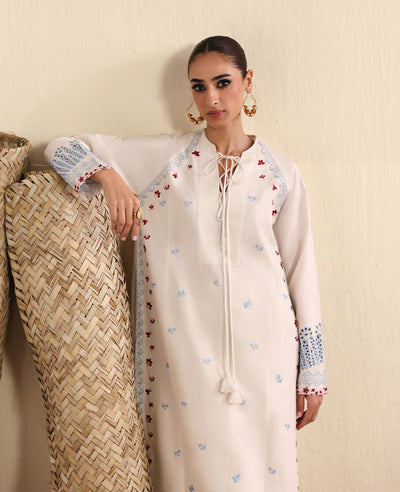 Republic Womenswear | Neoma Essential Basic Pret 26 | Evanthe