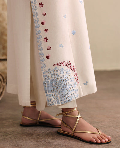 Republic Womenswear | Neoma Essential Basic Pret 26 | Evanthe