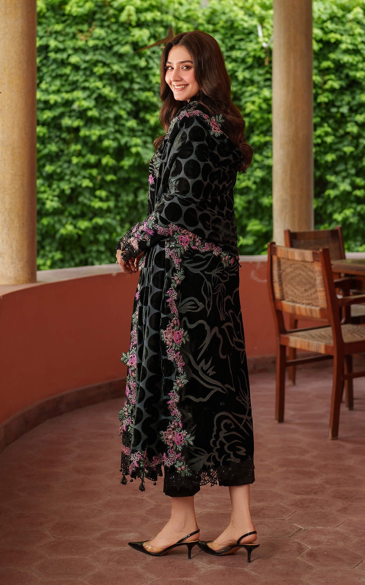 Asifa and Nabeel | Pashmina Luxe 25 | Eira LWC25-02, image 2