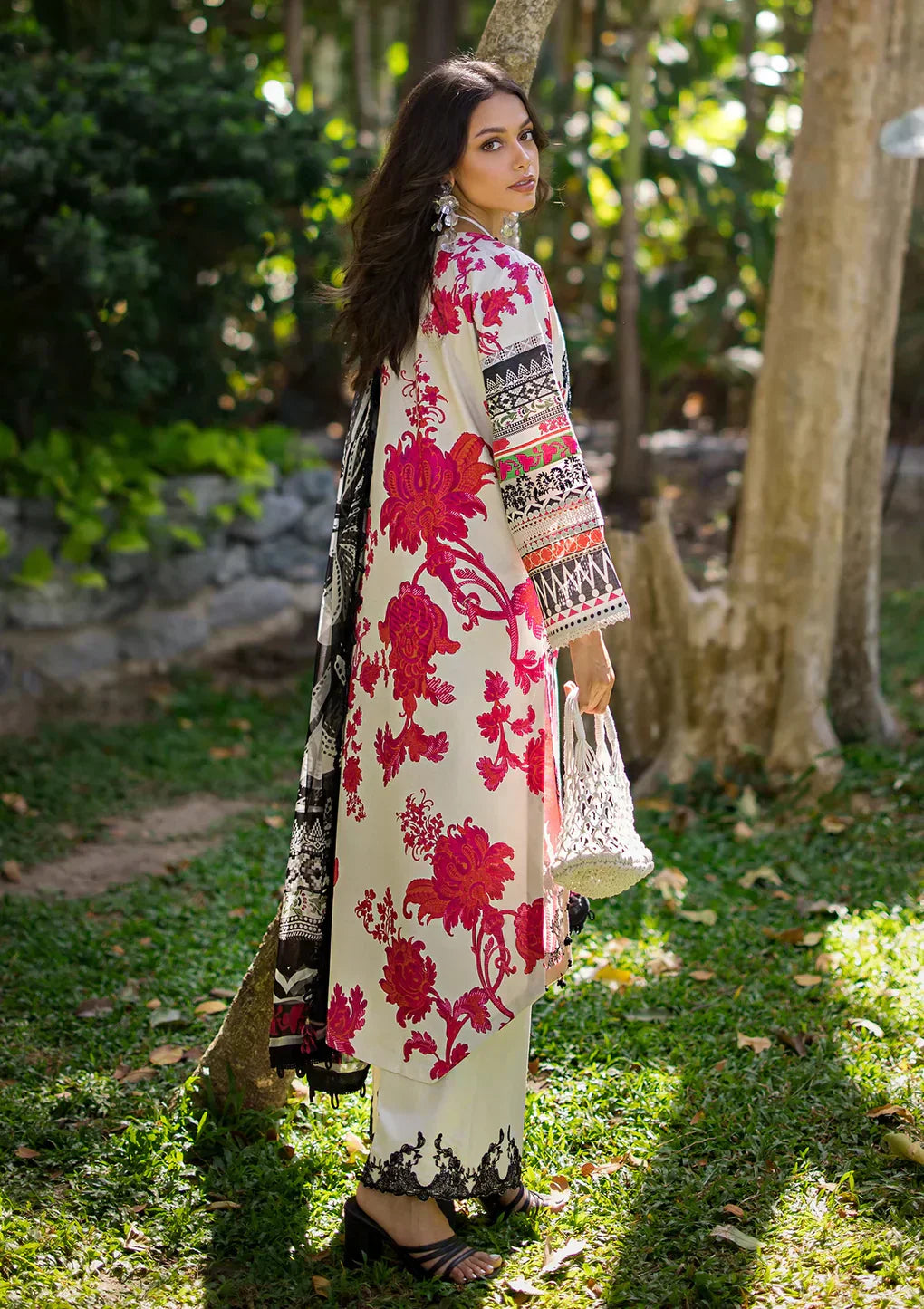 Elaf Premium | Signature Embroidered Lawn 24 | ESL-01B CLAUDIA -  Elaf Premium Luxury -  House of Maryam