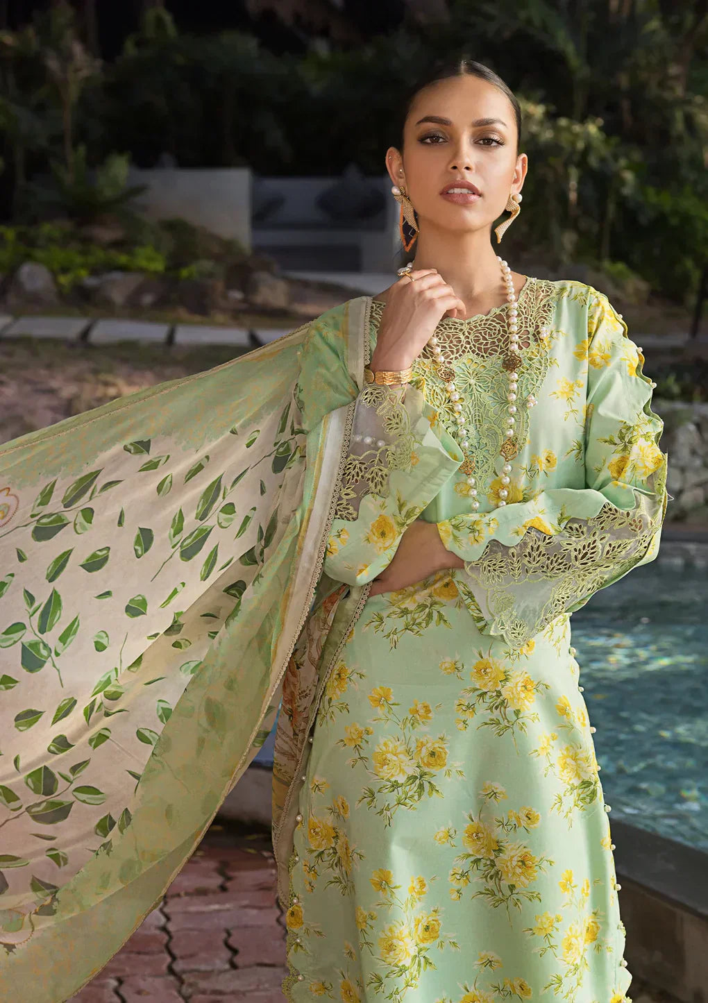 Elaf Premium | Signature Embroidered Lawn 24 | ESL-06B MAJESTIC NOVA