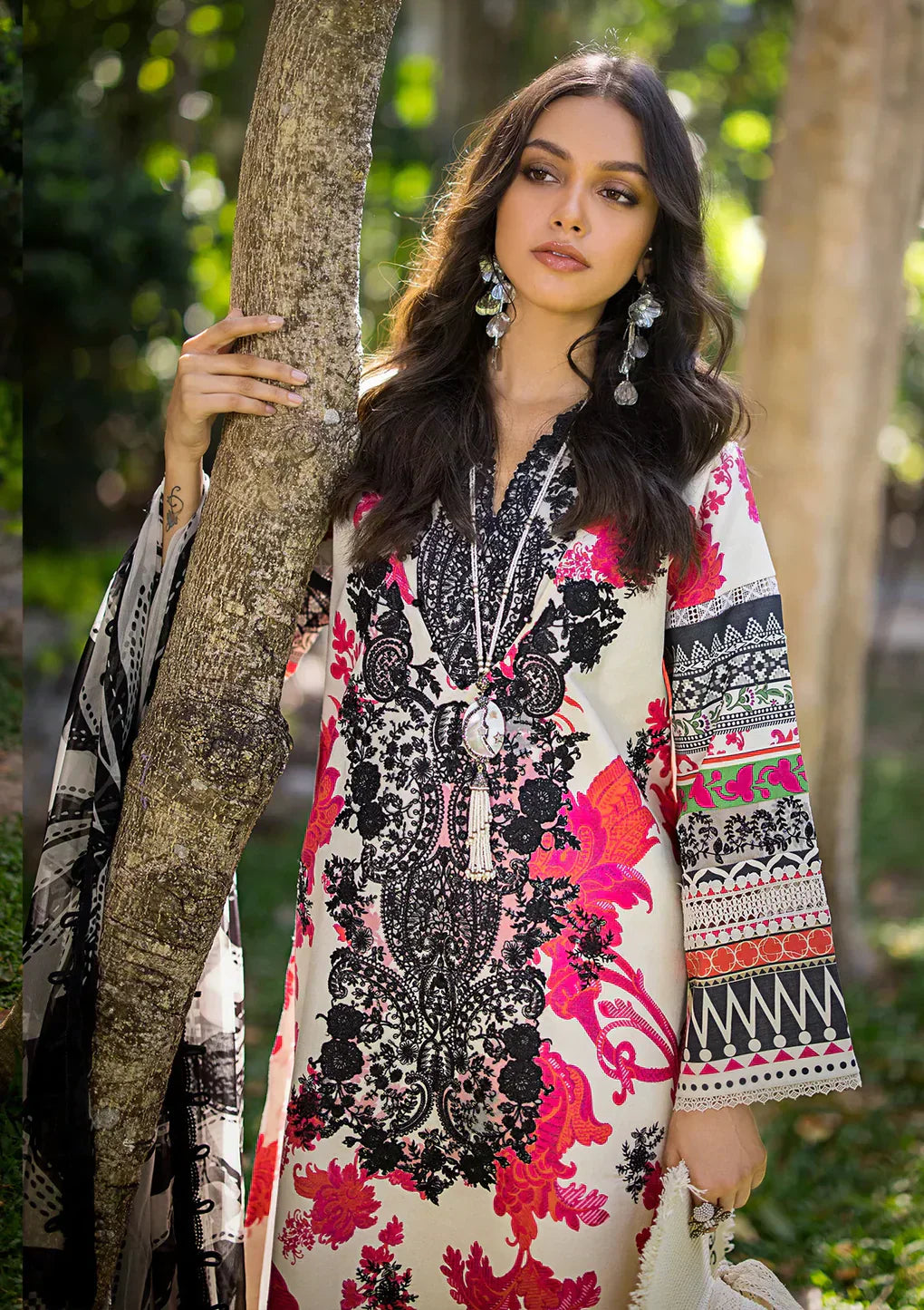 Elaf Premium | Signature Embroidered Lawn 24 | ESL-01B CLAUDIA -  Elaf Premium Luxury -  House of Maryam