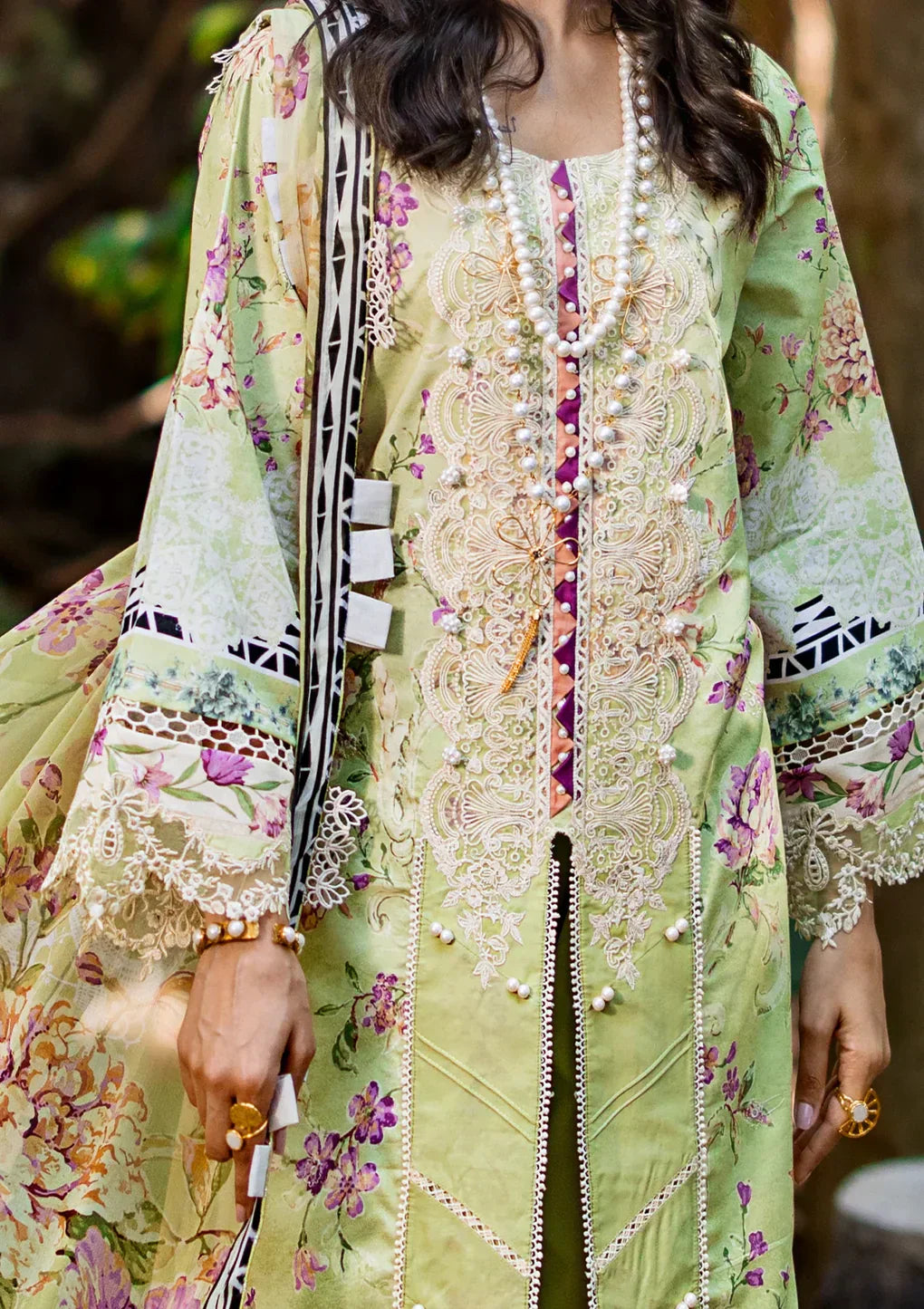 Elaf Premium | Signature Embroidered Lawn 24 | ESL-03B CLARISSE