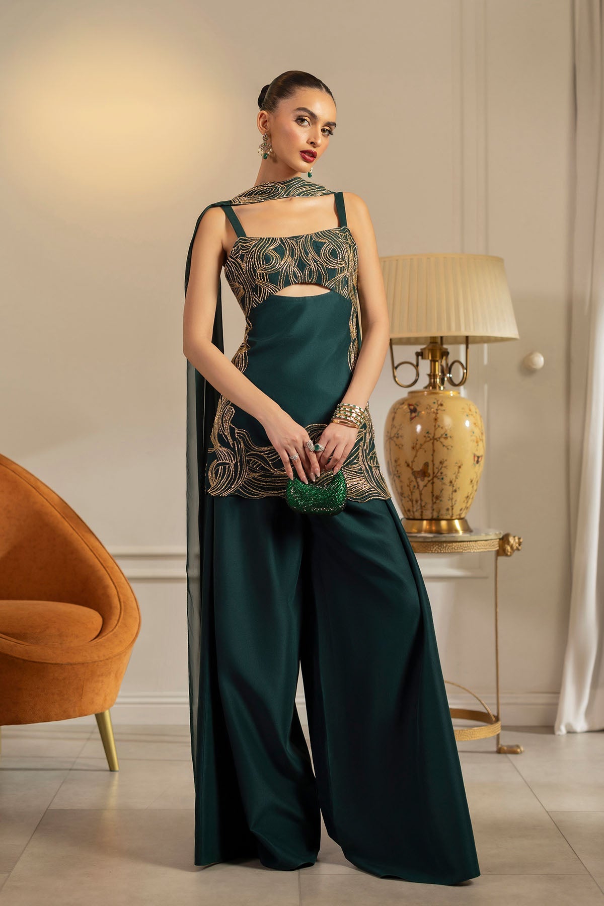 Erum Khan | Elan Formals | Emerald Noir, image 3