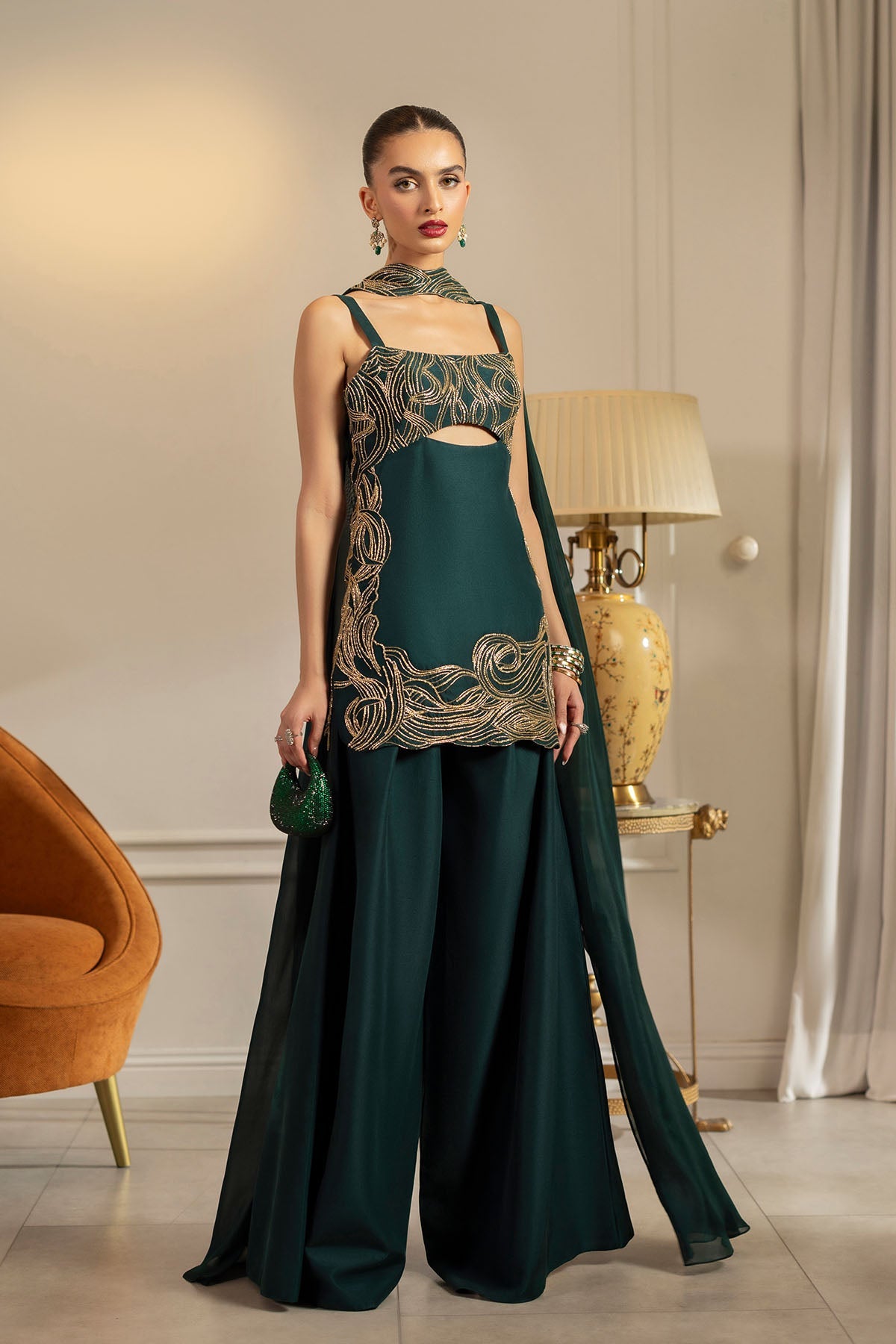 Erum Khan | Elan Formals | Emerald Noir, image 5