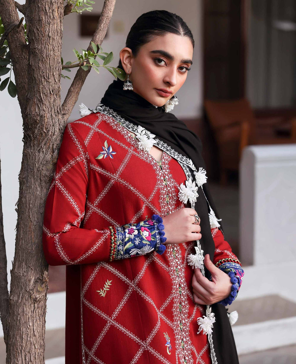 Republic Womenswear | Amaris Luxury Shawl 25 | Elara, image 6