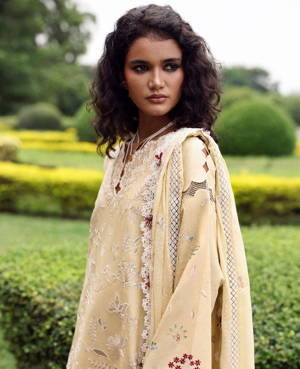 Republic Womenswear | Lilas Lawn 26 | Elaris-3