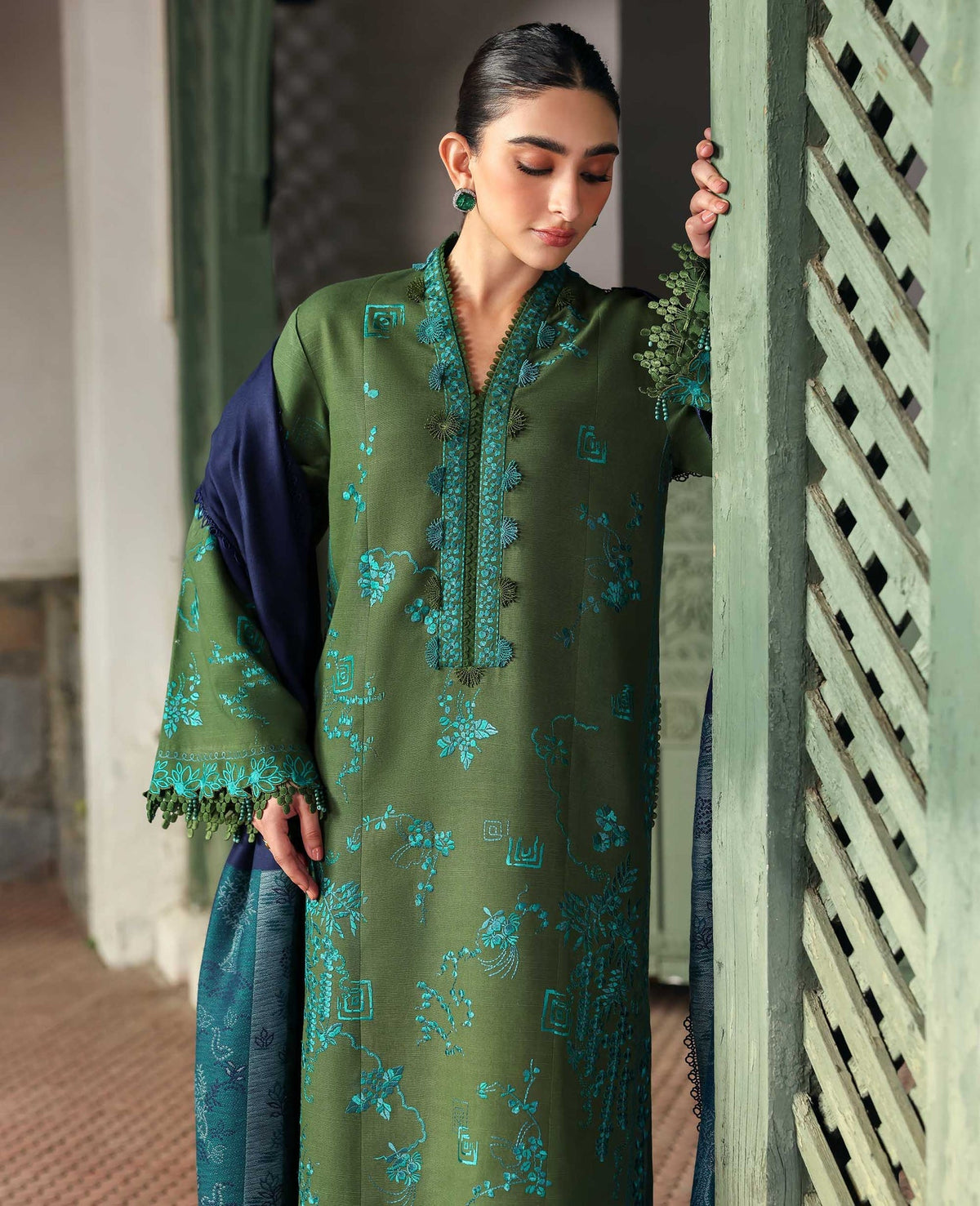 Republic Womenswear | Amaris Luxury Shawl 25 | Elysia-2